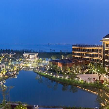 Hualuxe Suzhou Bay Hot Spring Resort Exterior foto