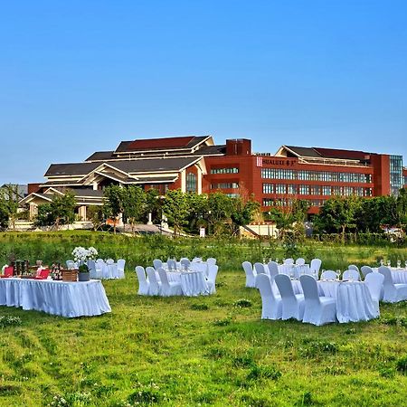 Hualuxe Suzhou Bay Hot Spring Resort Exterior foto