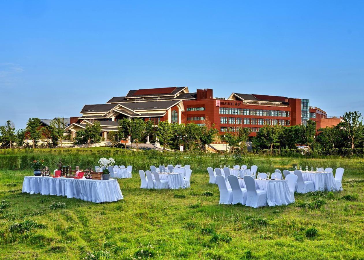 Hualuxe Suzhou Bay Hot Spring Resort Exterior foto